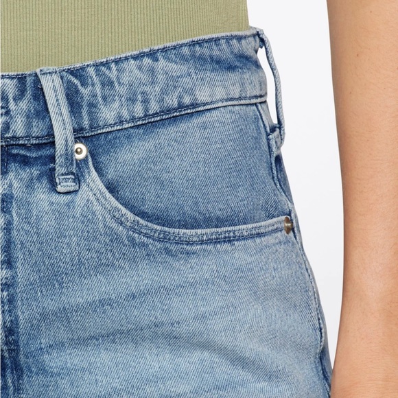 ⭐️SALE⭐️ Good American Denim Mini Skirt - Picture 4 of 10